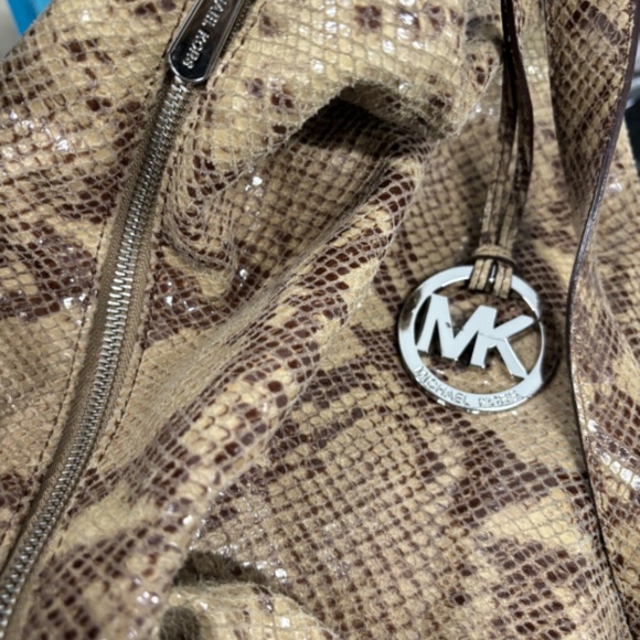 MICHAEL KORS BAG - Picture 3 of 5